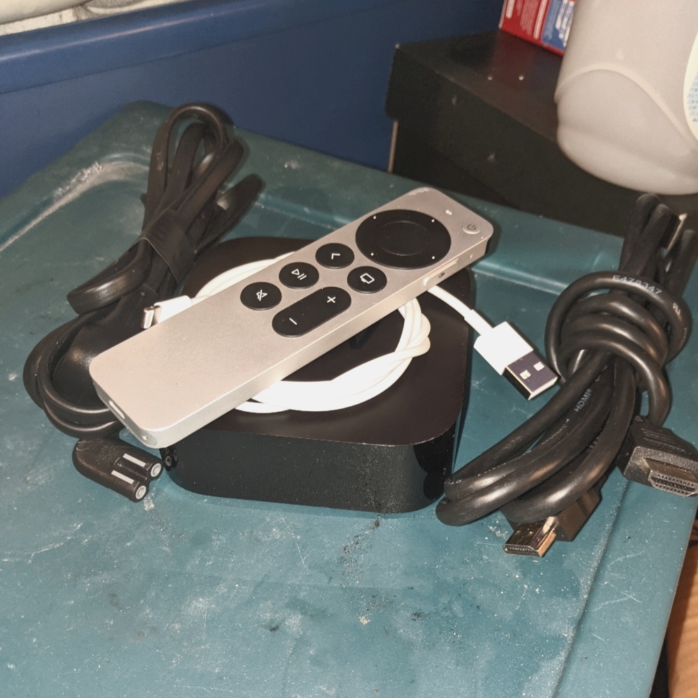 32 GB Apple TV